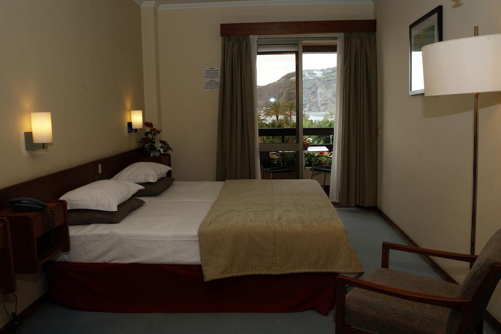 Cheerfulway Bravamar Hotel Рибейра Брава Екстериор снимка