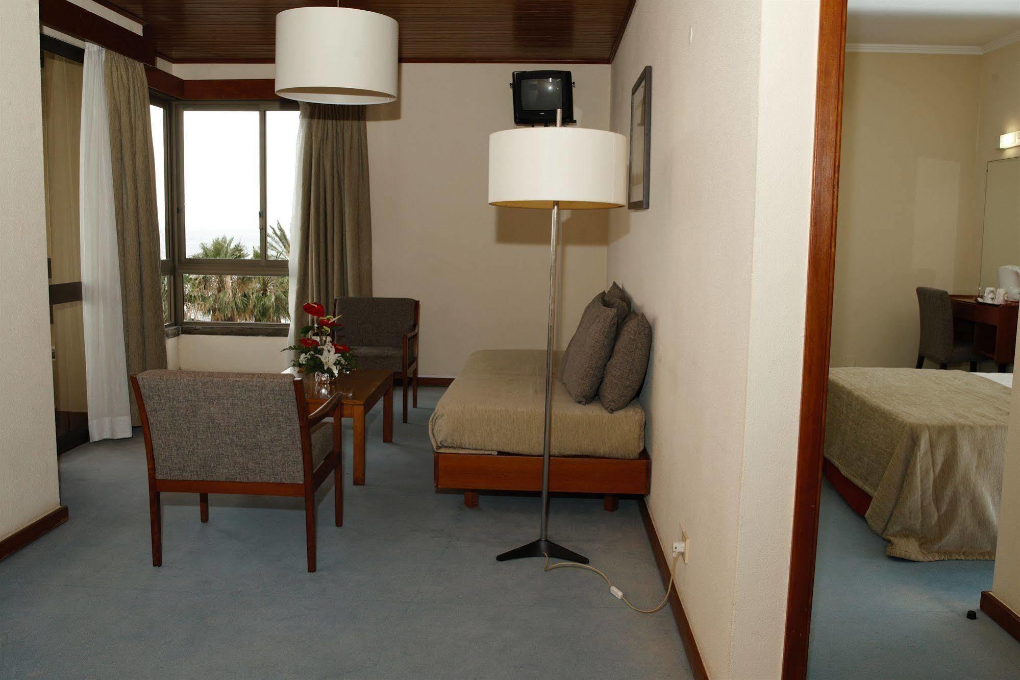 Cheerfulway Bravamar Hotel Рибейра Брава Екстериор снимка
